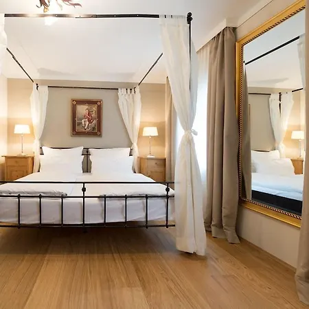 Hotel Boutiquehotel Amadeus 4*