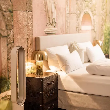 Hotel Boutiquehotel Amadeus 4*