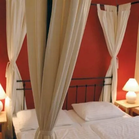 Boutiquehotel Amadeus 4*