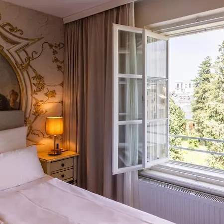 Boutiquehotel Amadeus 4*