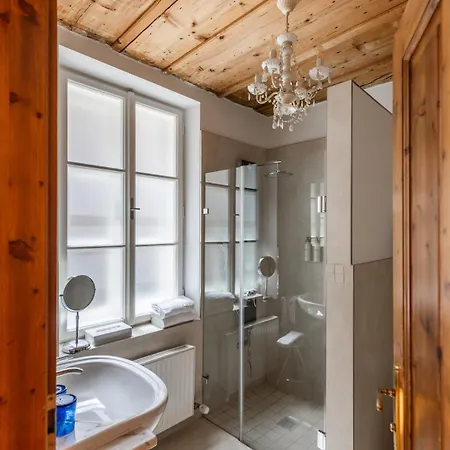 Boutiquehotel Amadeus 4*