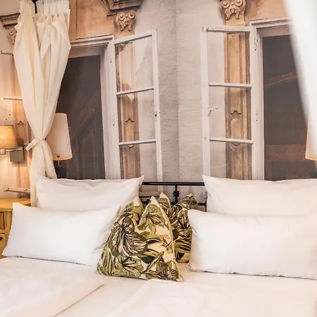 Otel Boutiquehotel Amadeus 4*
