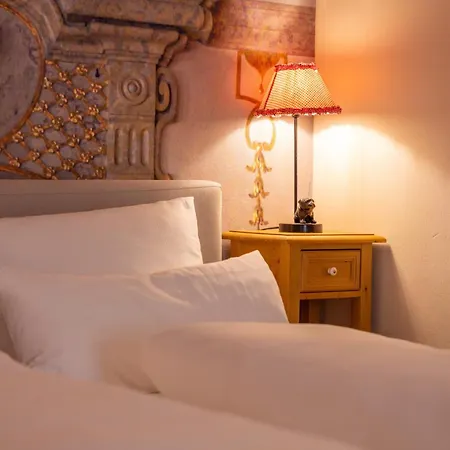 Boutiquehotel Amadeus Otel
